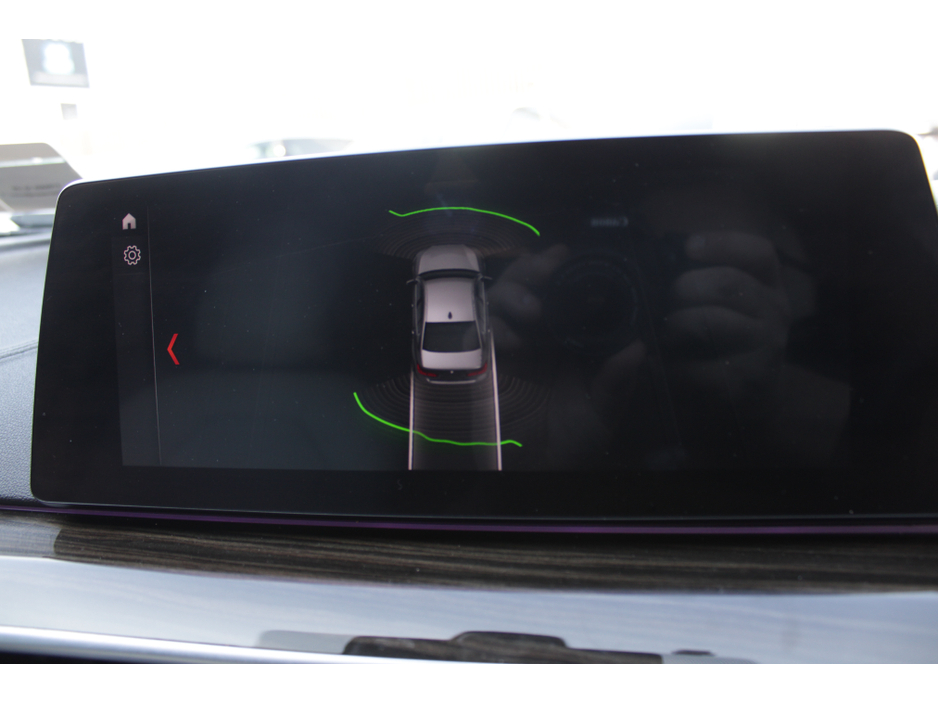 2019 BMW 5 Series - image 15