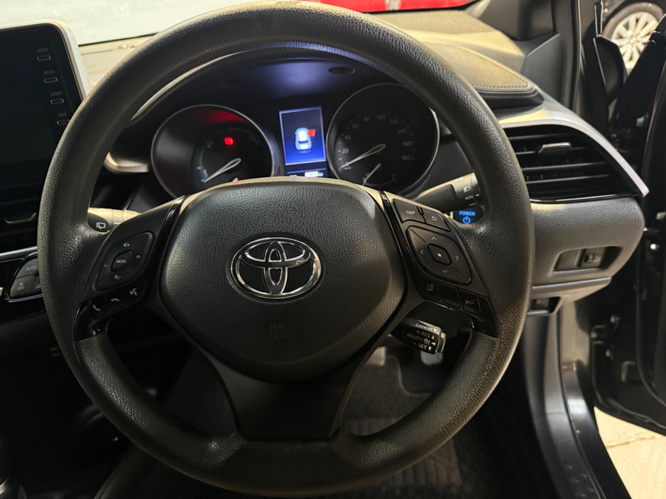 2020 Toyota C-HR 1.8 HYBRID LUNA €21,890