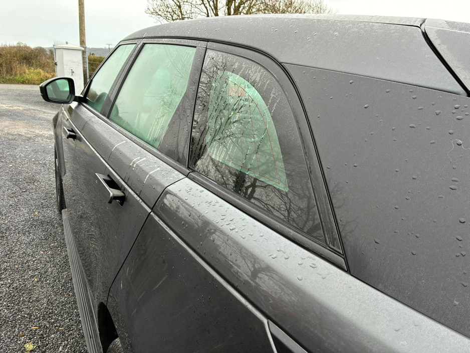 2018 Land Rover Range Rover Velar - image 24