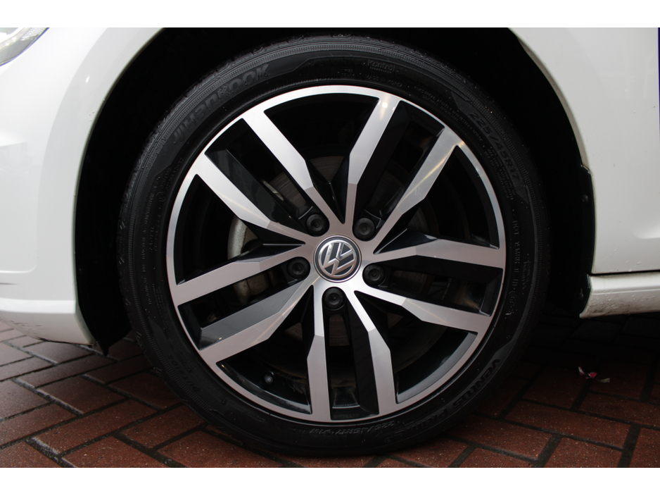 2019 Volkswagen Golf 1.4 TSI HIGHLINE PLUS AUTO  // UPGRADED ALLOYS // STUNNING CAR // BUY WITH CONFIDENCE AA AND SIMI APPROVED DEALER 2026 // FINANCE ARRANGED // ALL TRADE INS WELCOME // WELL WORTH VIEWING // €18,950