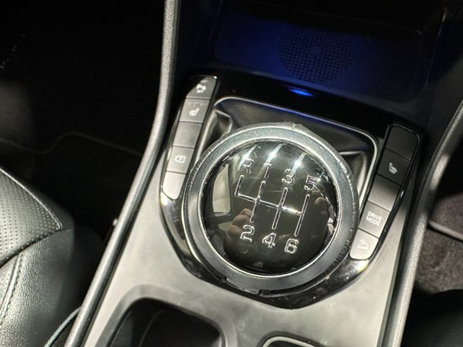 2022 Hyundai Tucson - image 18