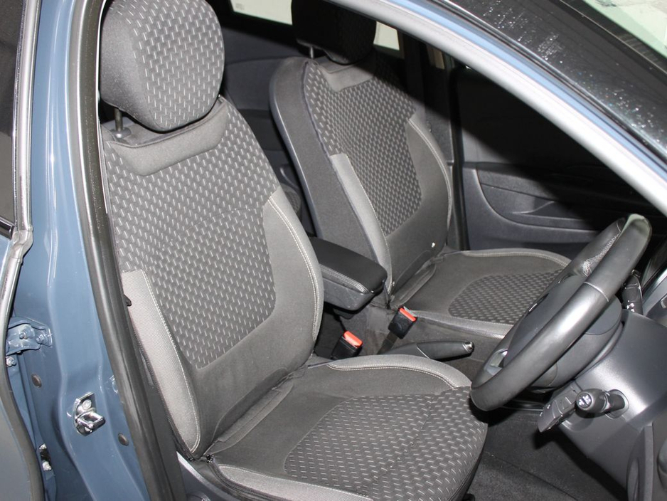 2018 Renault Captur - image 13