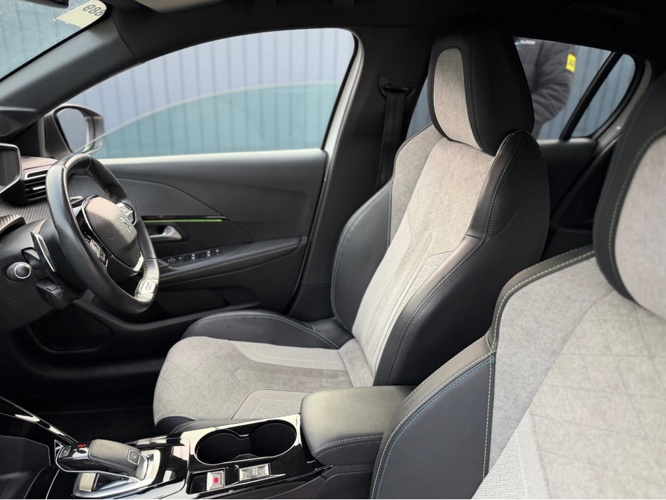 2020 Peugeot 208 - image 45