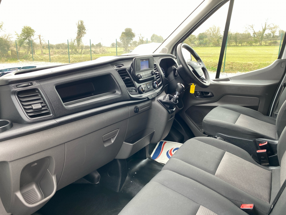 2022 Ford Transit - image 7