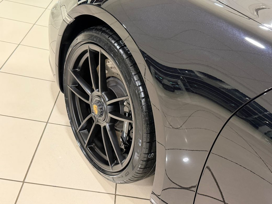 2024 Porsche 911 - image 14