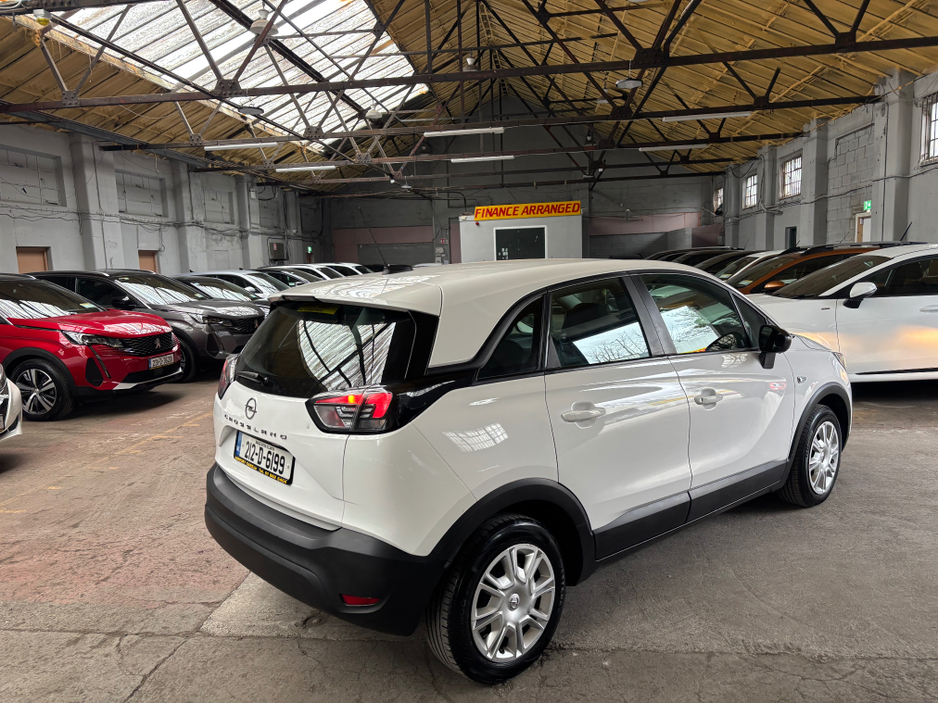 2021 Opel Crossland X - image 9