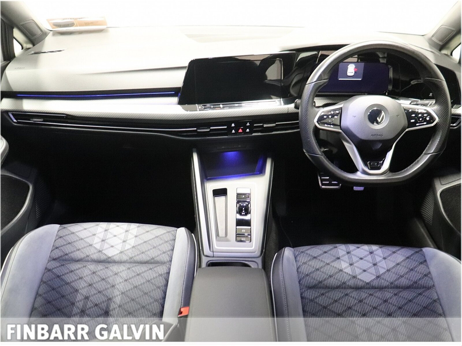 2022 Volkswagen Golf 2.0 TDI 150HP R-Line €32,950