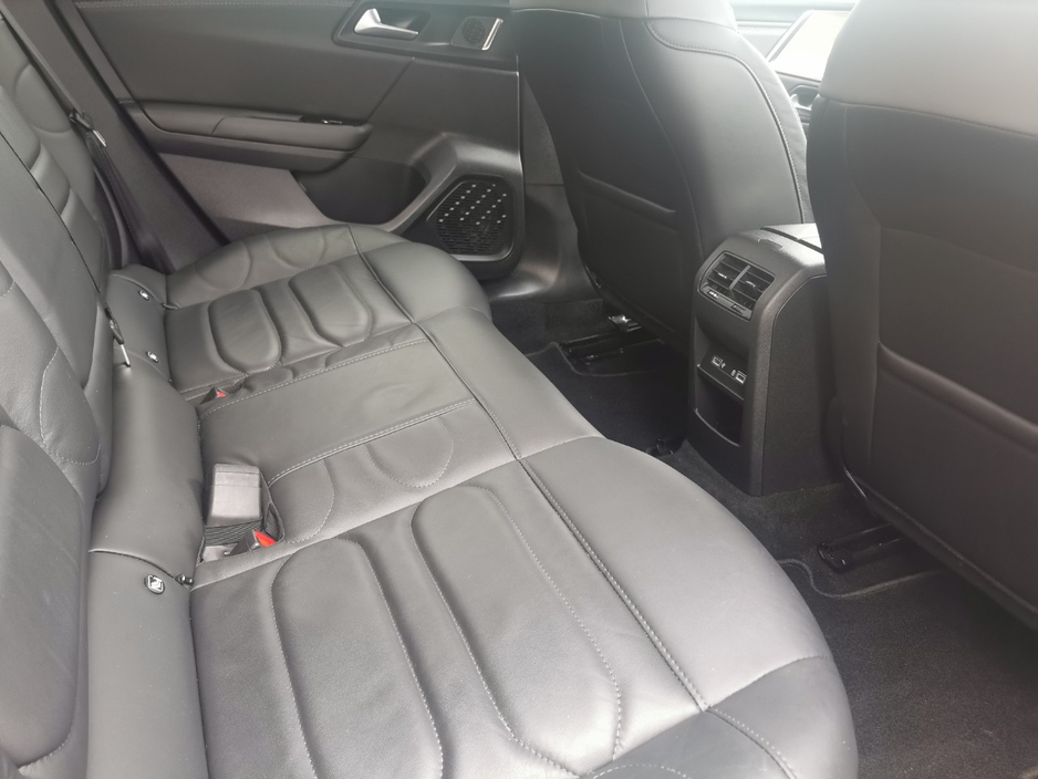 2023 Citroen C5X - image 8