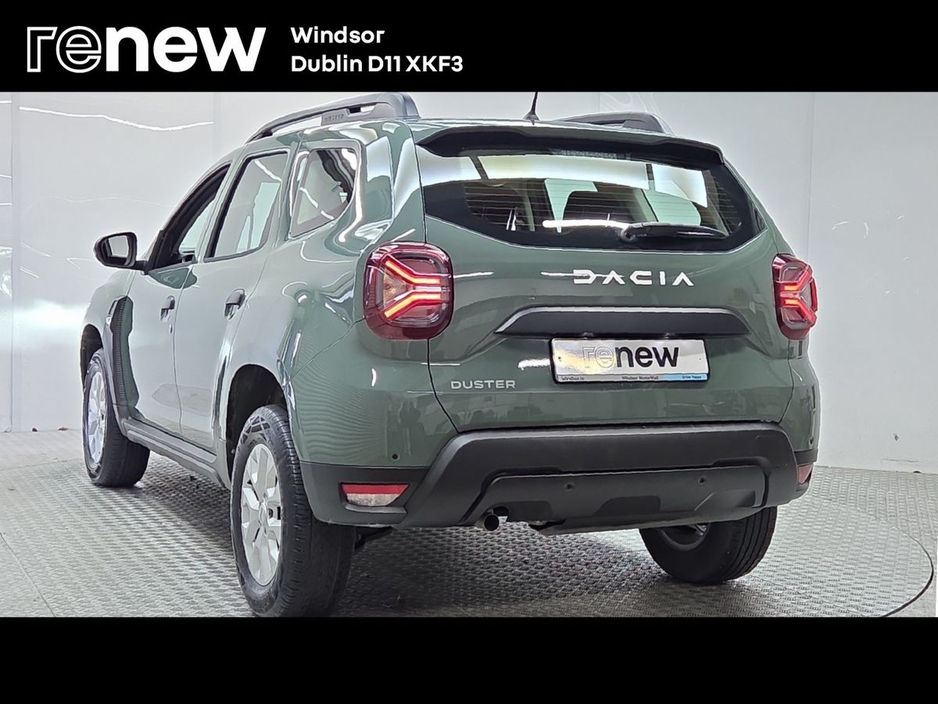 2023 Dacia Duster - image 3