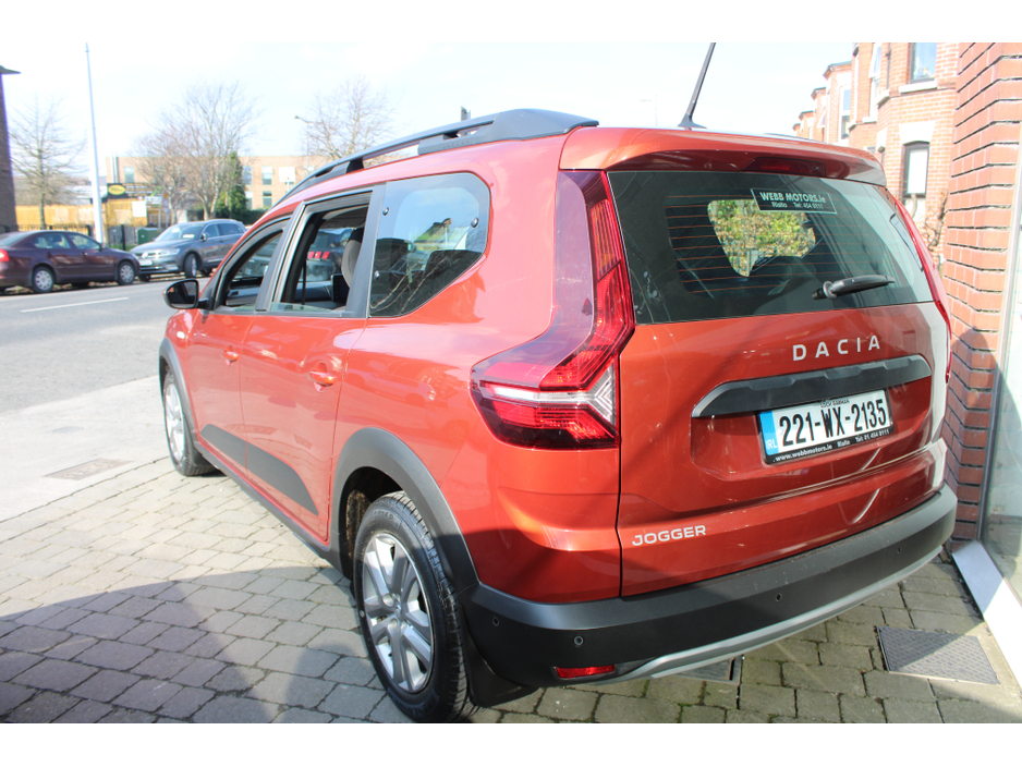 2022 Dacia Jogger - image 5