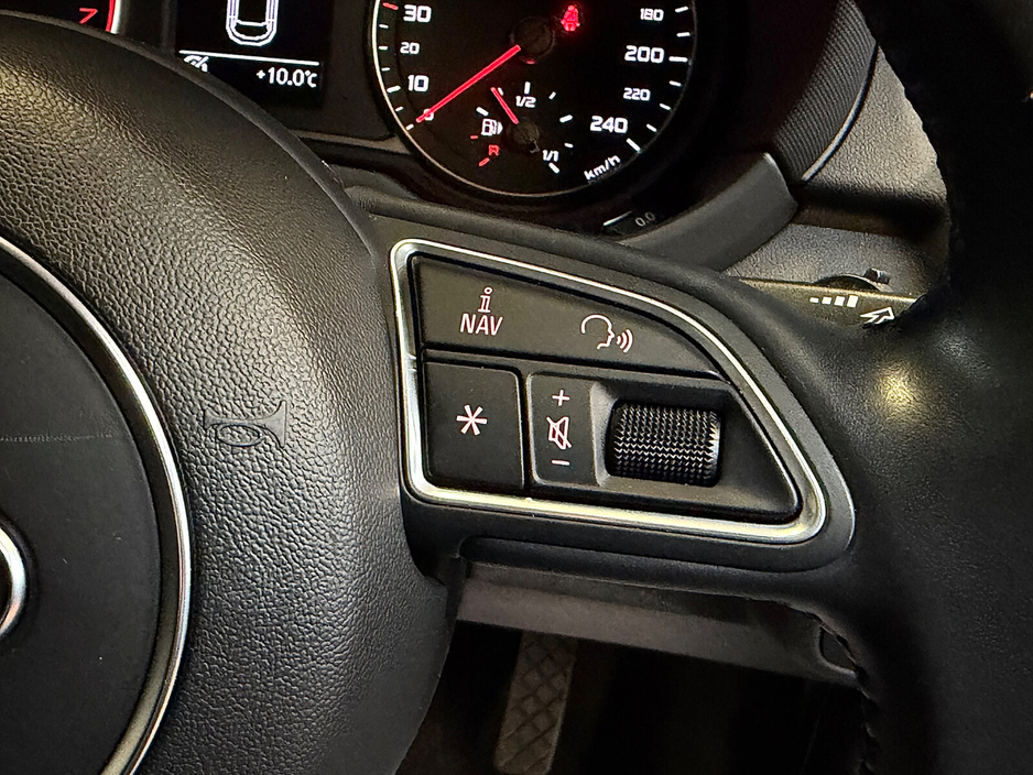 2018 Audi A1 - image 40