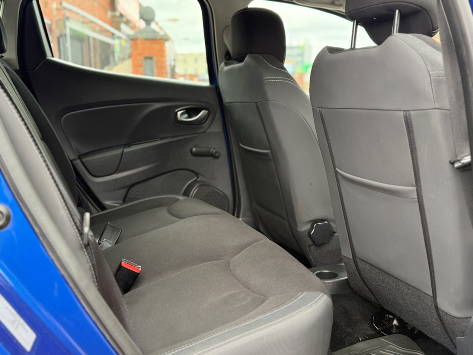 2018 Renault Clio - image 20