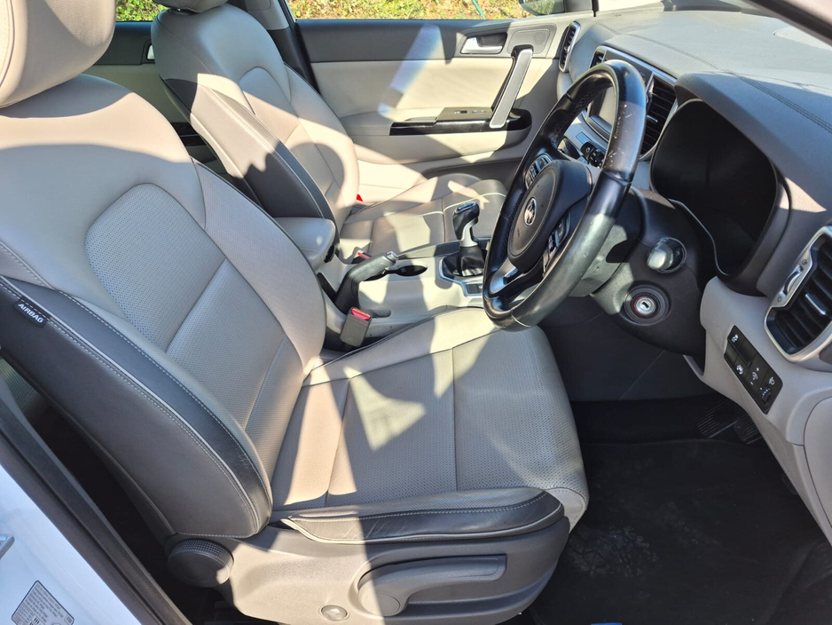 2018 Kia Sportage - image 12