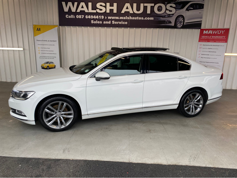 2018 Volkswagen Passat - image 4