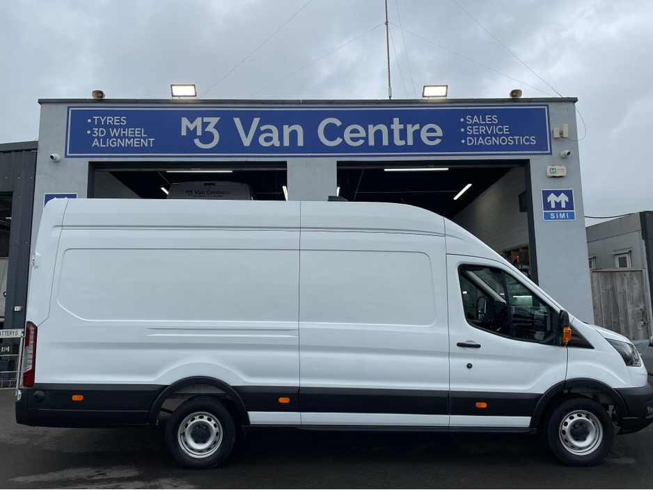 2025 Ford Transit - image 5