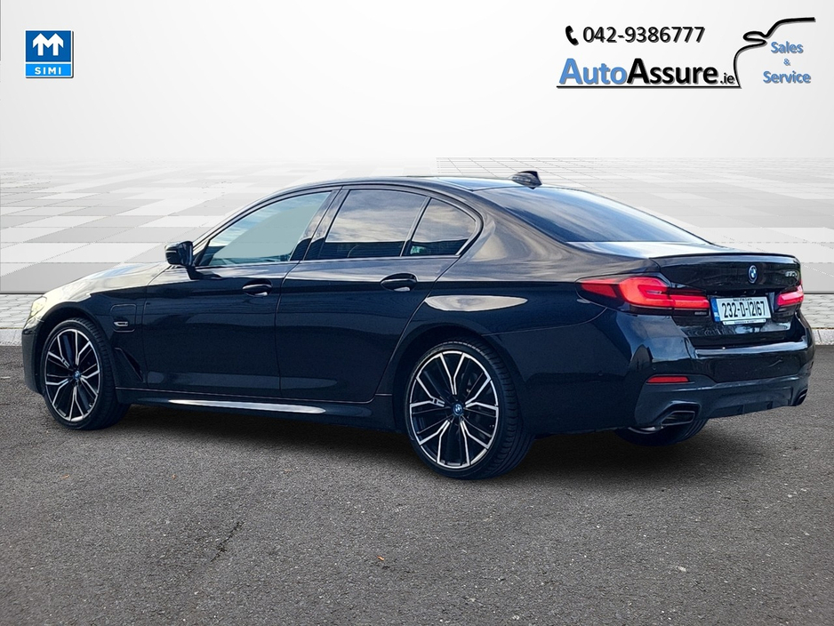 2023 BMW 5 Series - image 8