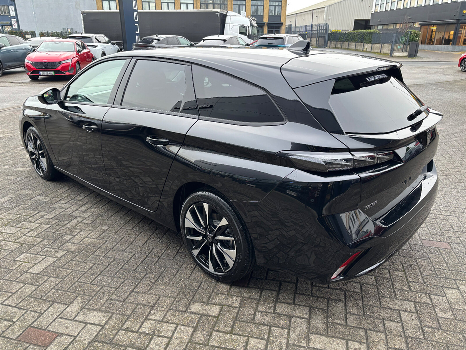 2026 Peugeot 308 Allure 1.2 PureTech Hybrid 136 e-DCS6 €38,695