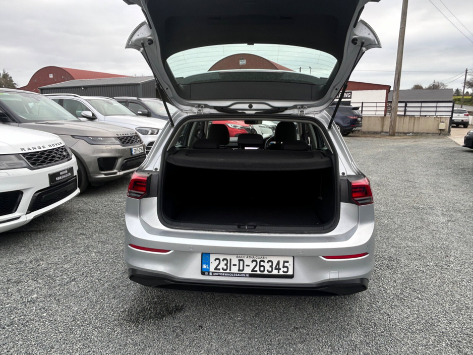 2023 Volkswagen Golf - image 17