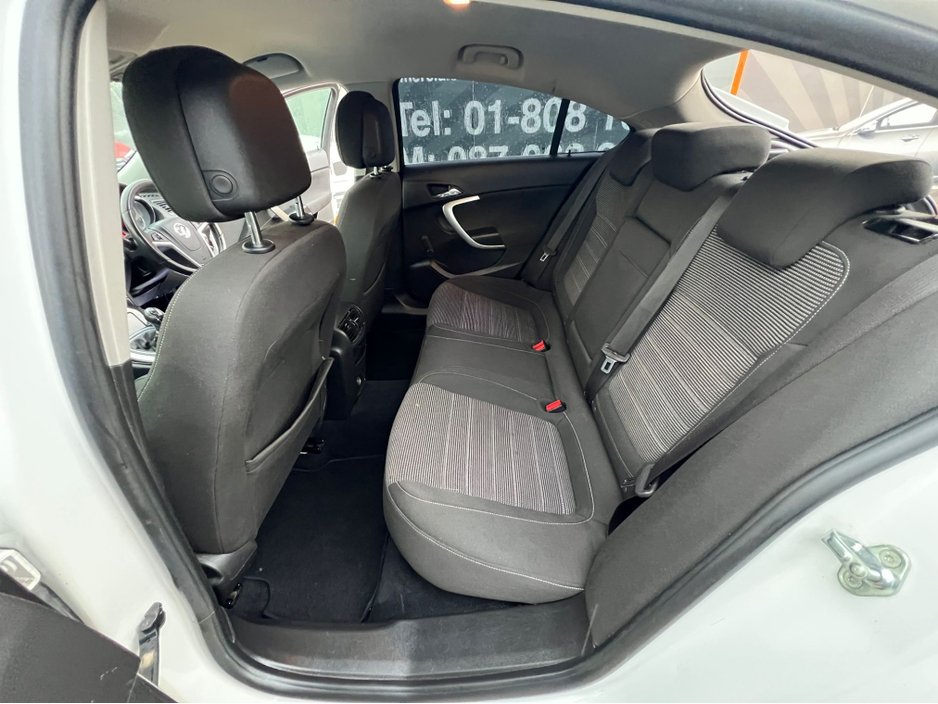 2012 Opel Insignia - image 14