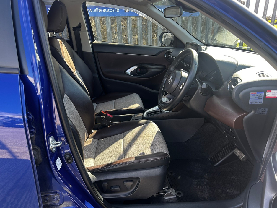 2020 Toyota Yaris Cross - image 12