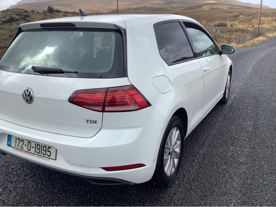 2017 Volkswagen Golf - image 14