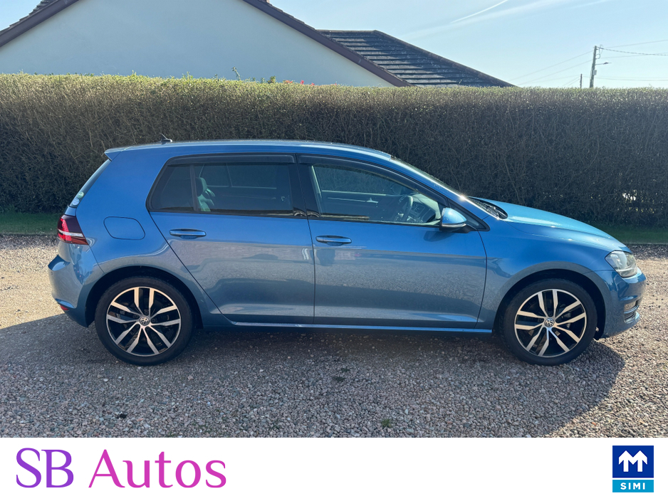 2017 Volkswagen Golf - image 6