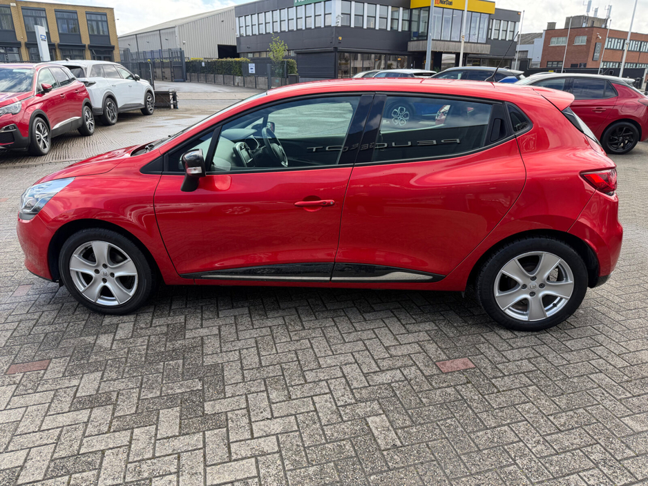 2016 Renault Clio - image 7