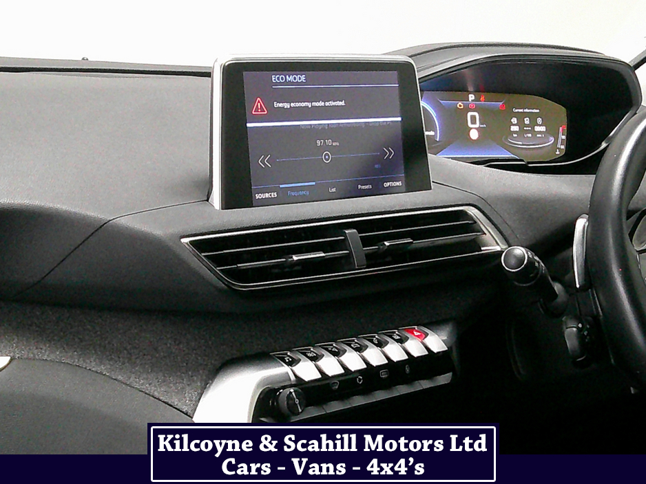 2020 Peugeot 3008 - image 17