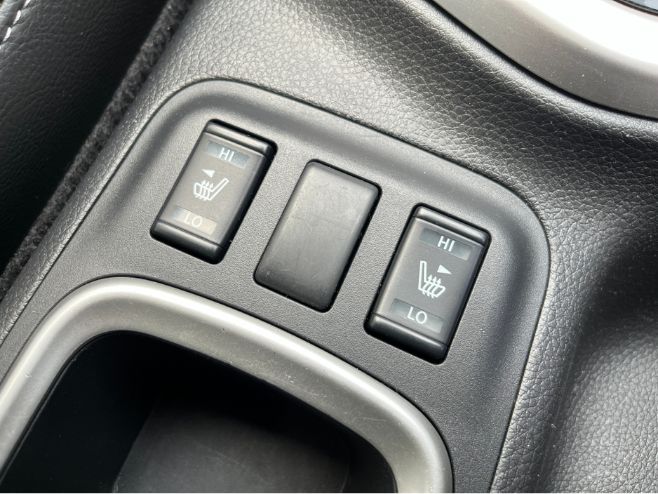 2019 Nissan Navara - image 16