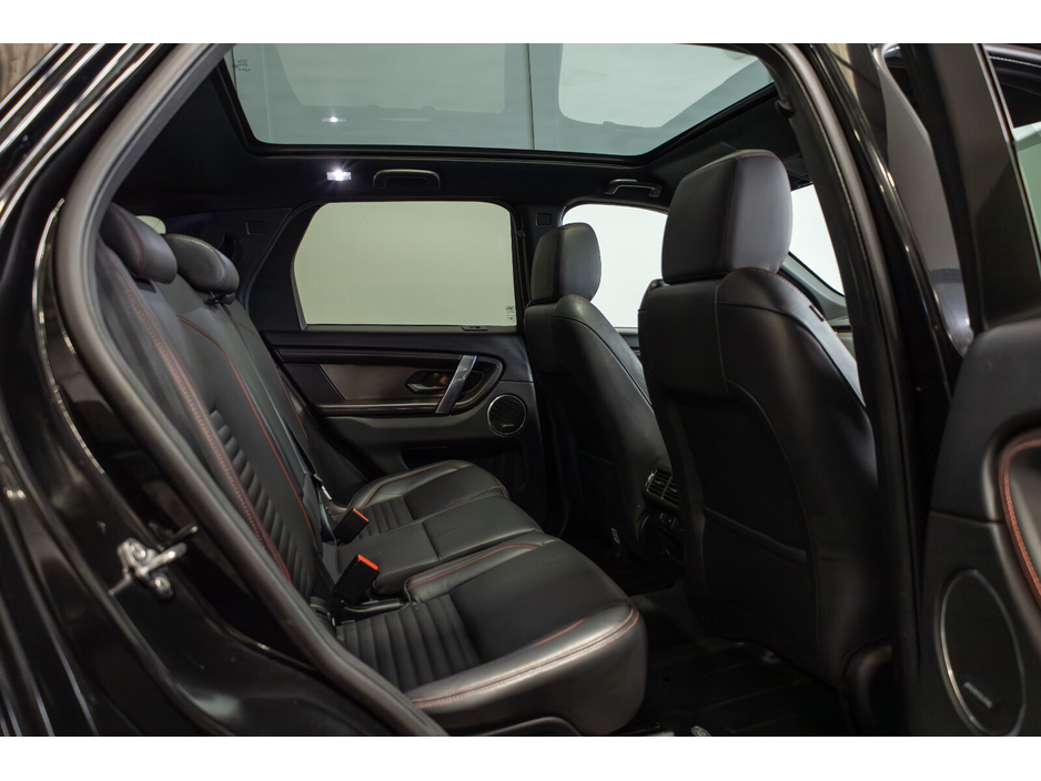 2021 Land Rover Discovery Sport 1.5 I3 PHEV 300 PS AWD R-Dynamic HSEAuto €33,950