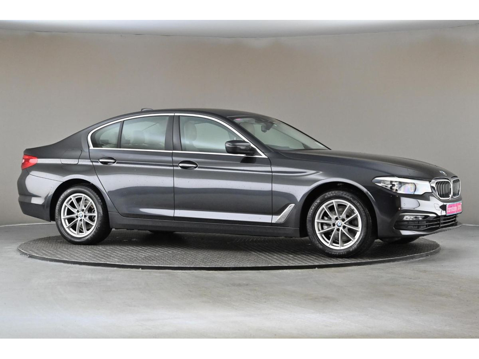 2018 BMW 5 Series - image 12