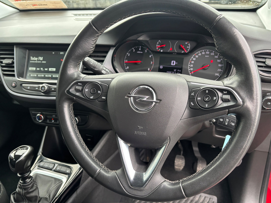 2023 Opel Crossland X  €15,000