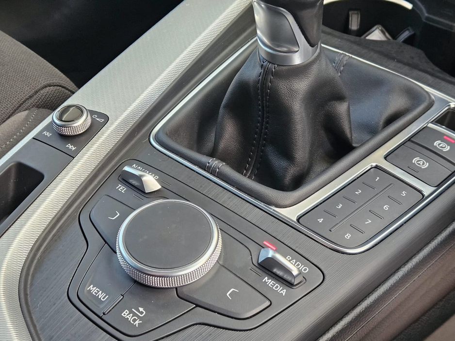 2017 Audi A4 - image 12