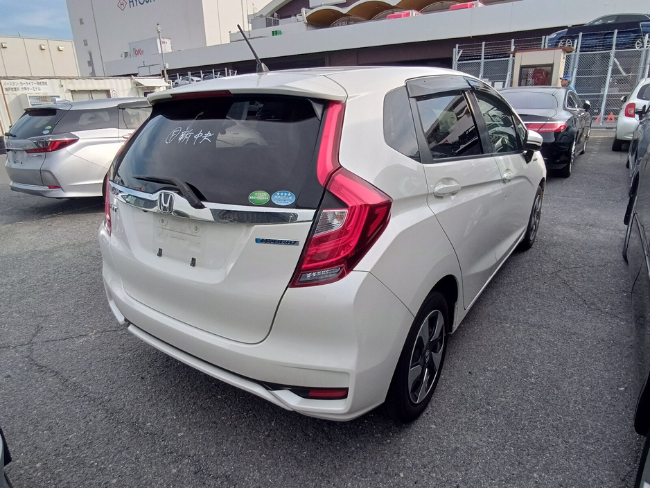 2018 Honda Fit - image 3