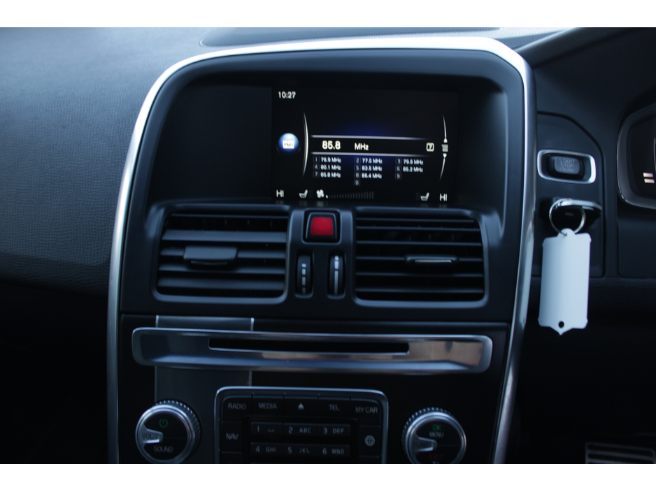 2016 Volvo XC60 - image 13