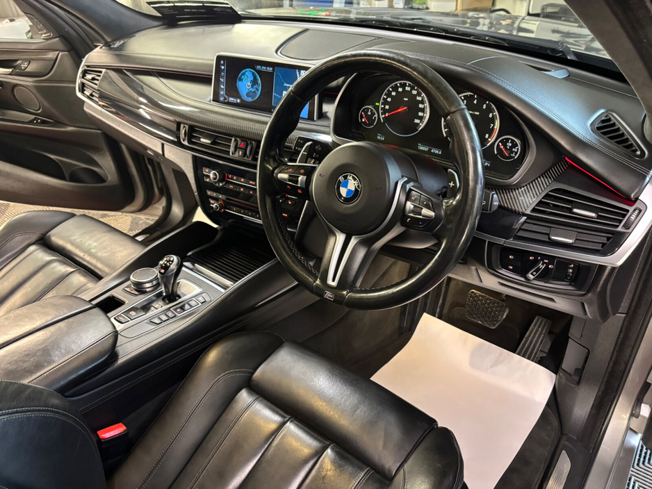 2017 BMW X5 - image 8