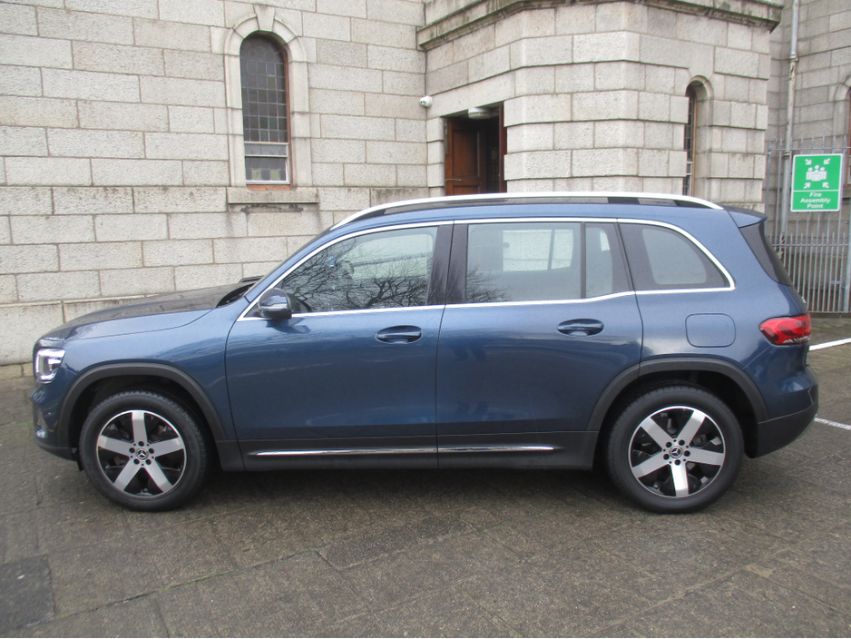 2023 Mercedes-Benz GLB - image 10