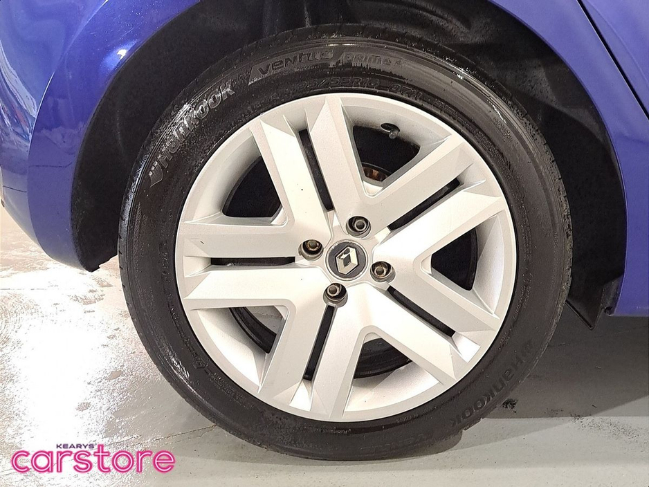 2021 Renault Clio - image 14