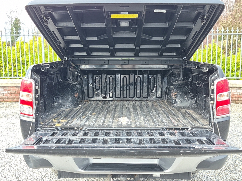 2017 Mitsubishi L200 - image 9