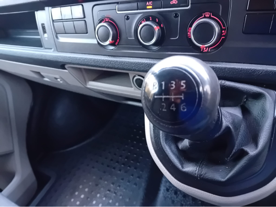 2018 Volkswagen Transporter PVL 3000KG TDI 150 T6 150 BHP 6 SPEED FWD 5DR @ REDDY2DRIVE LTD €15,850