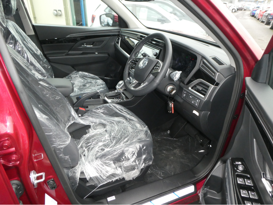 2025 Ssangyong Korando - image 12