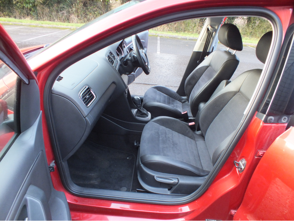 2017 Volkswagen Polo 1.2 auto €13,500