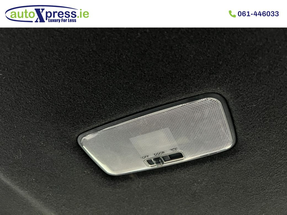 2022 Toyota Yaris - image 22