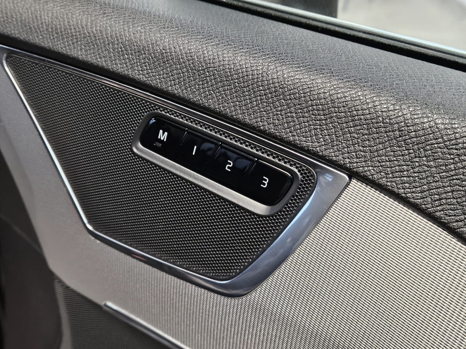 2018 Volvo XC90 - image 11