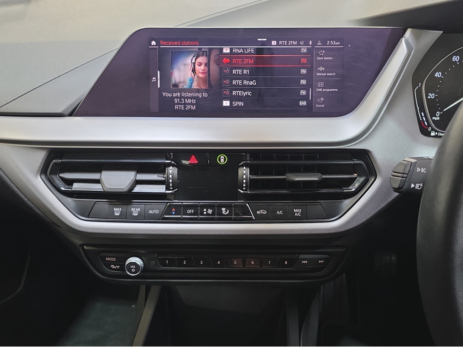 2020 BMW 1 Series - image 19