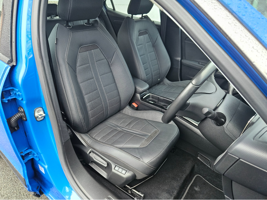 2023 Opel Mokka E ELITE 4DR €19,950