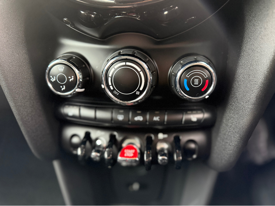 2018 MINI Cooper 1.5 PETROL - MANUAL - 12M WARRANTY - CAR:  1668 €12,950