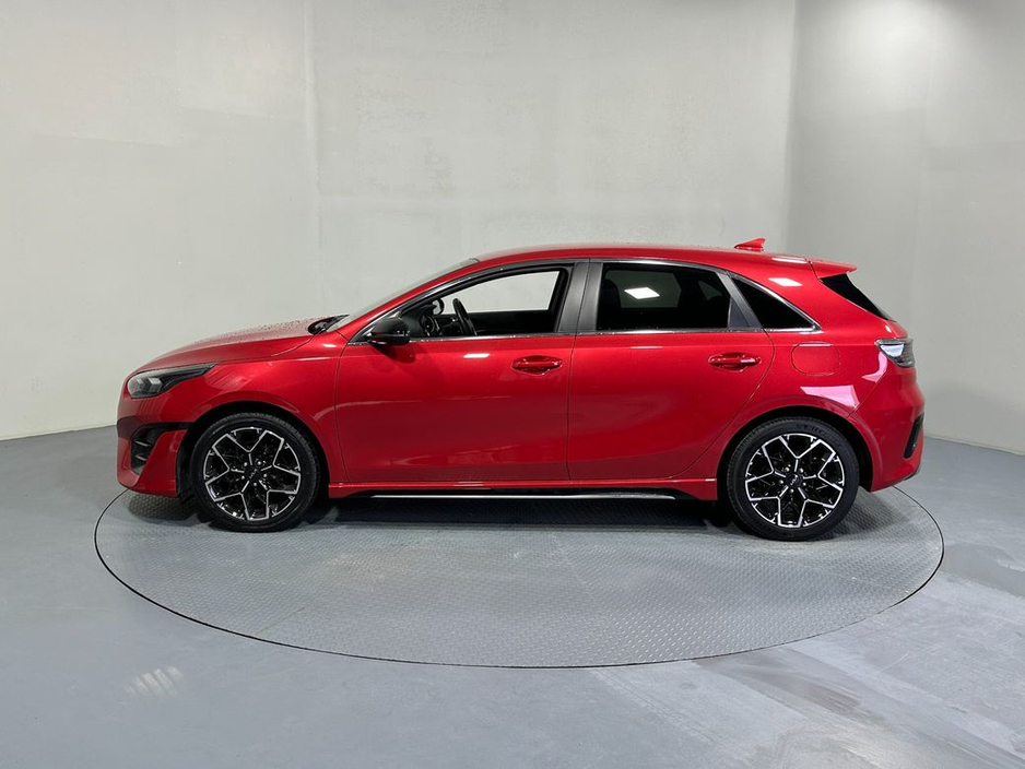 2022 Kia Ceed - image 4