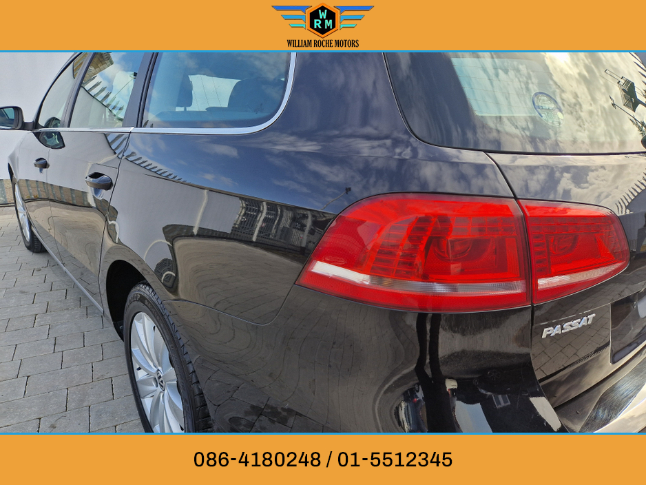 2012 Volkswagen Passat - image 8