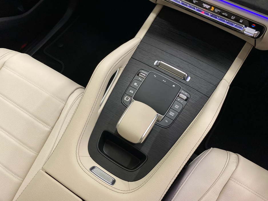 2025 Mercedes-Benz GLE Class - image 16